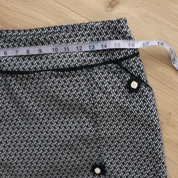 Le Grenier navy blue stretchy skort - Picture 3 of 6